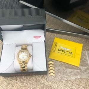 women's gold invictica watch